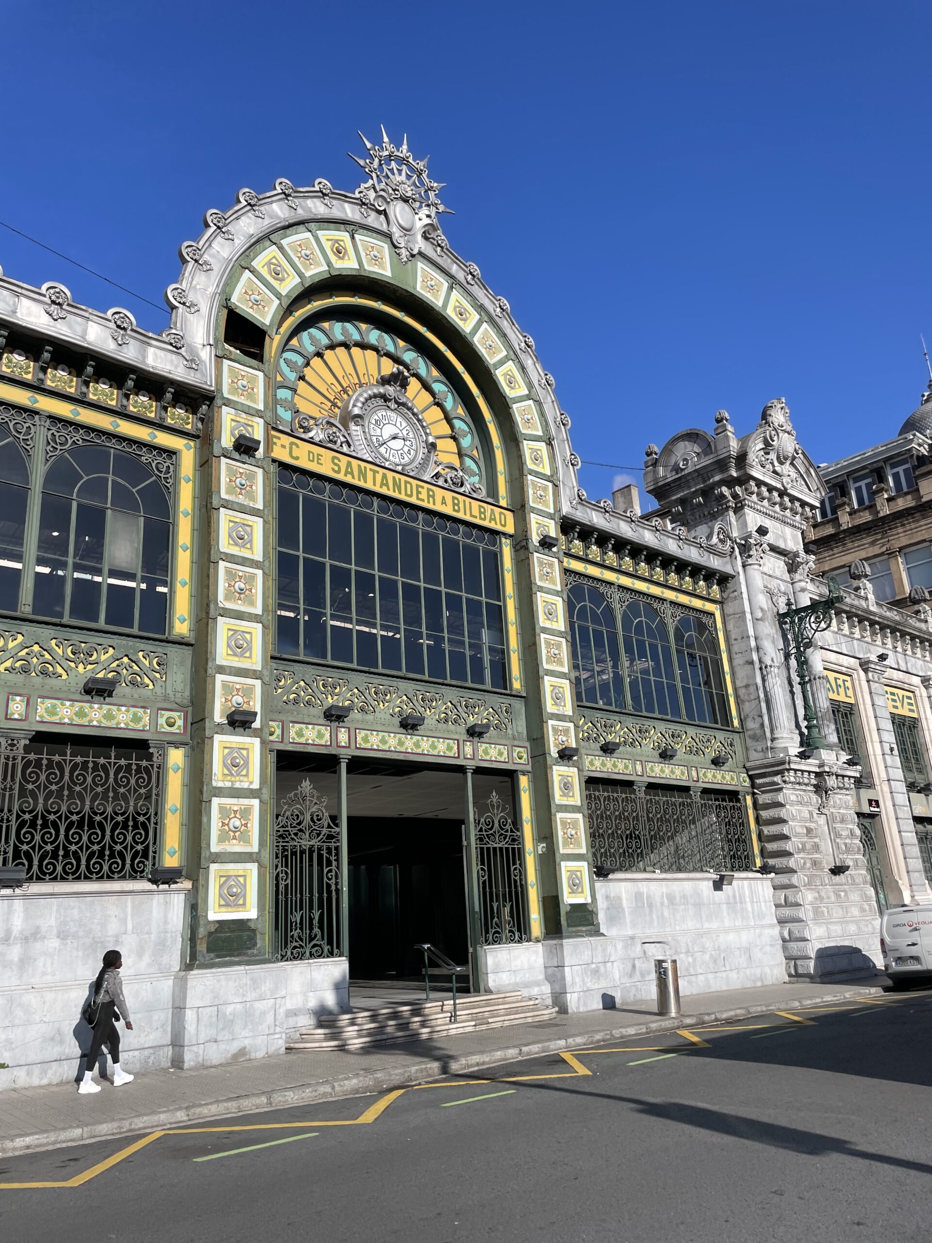 Walking Tour + Pintxo Premium